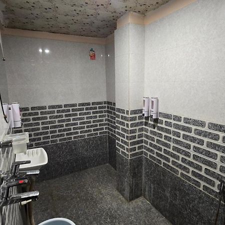 Hotel Maheshwari Green'S Uddzsaín Kültér fotó