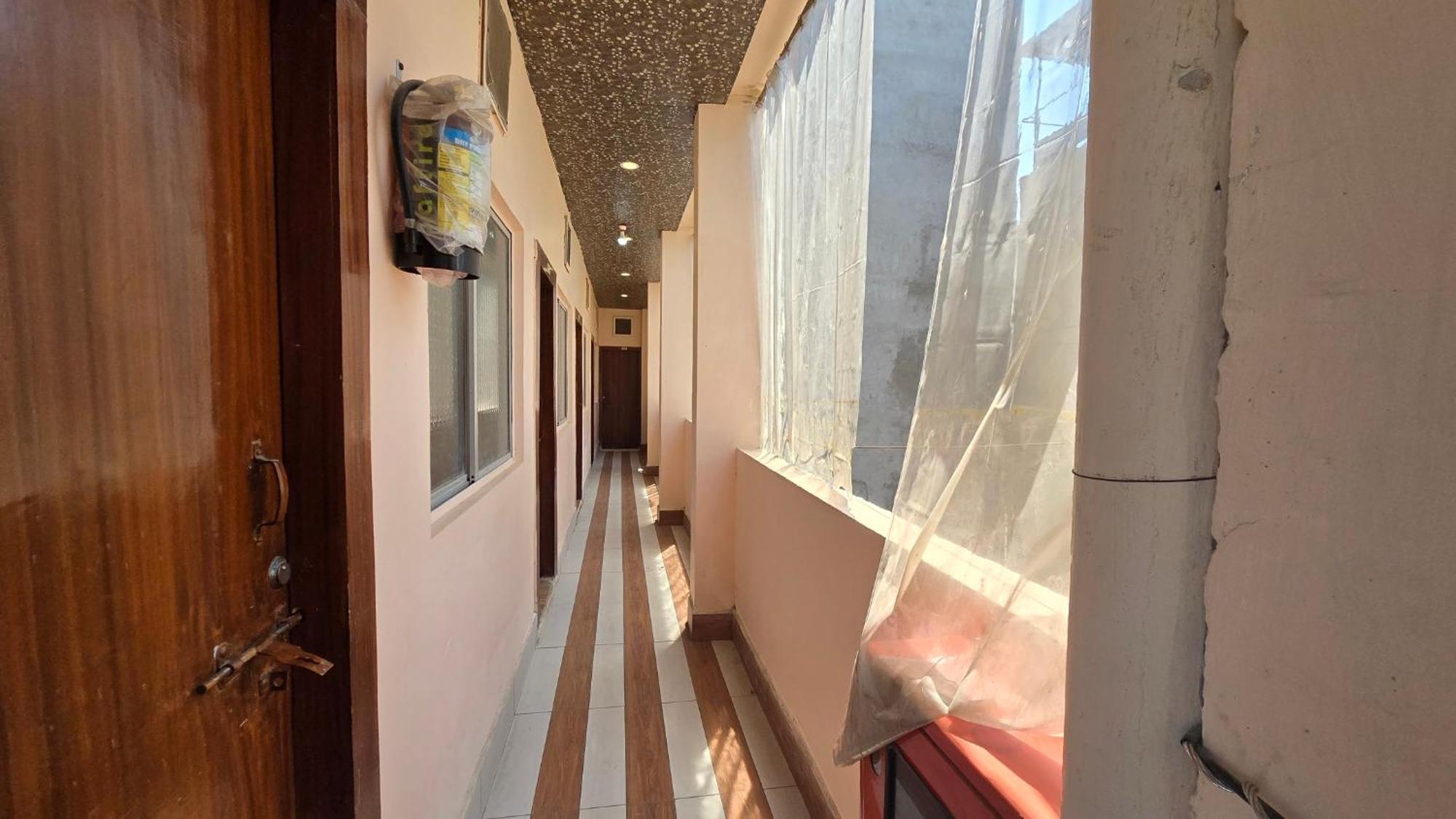 Hotel Maheshwari Green'S Uddzsaín Kültér fotó
